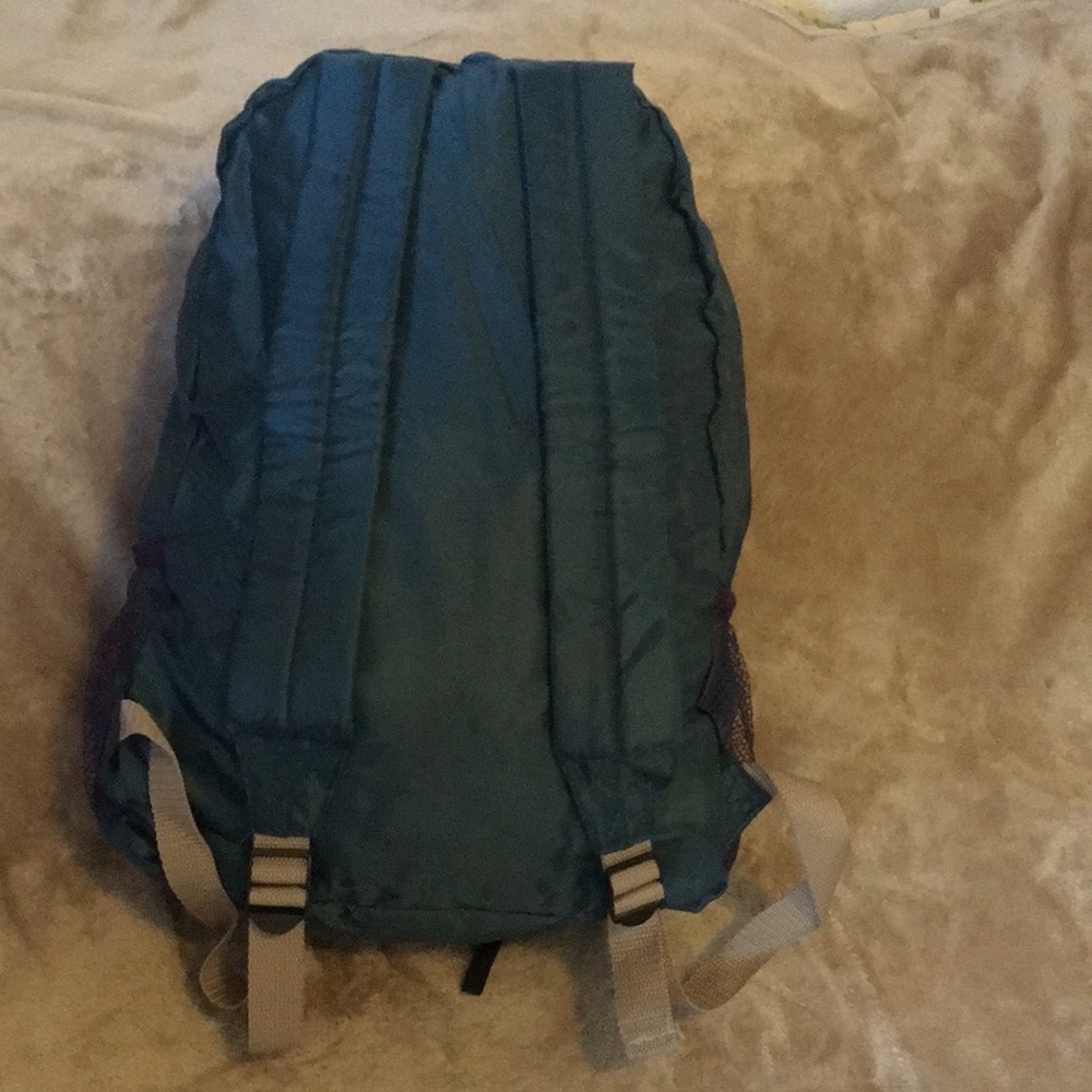 Avon Foldable Backpack - Picture 3 of 4